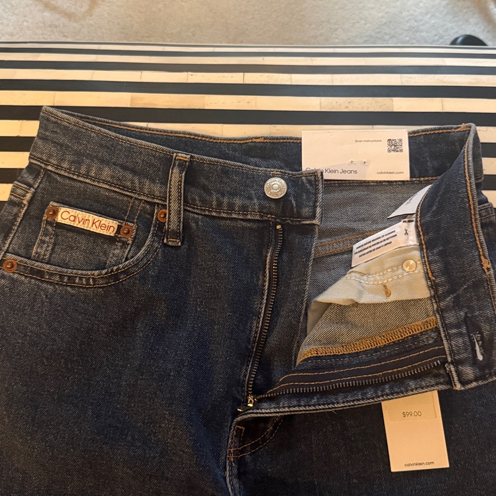 Calvin Klein Ultra-High Wide Leg jeans. Size 26. NWT - Picture 4 of 5